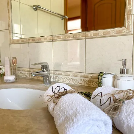 Carousos בית נופש